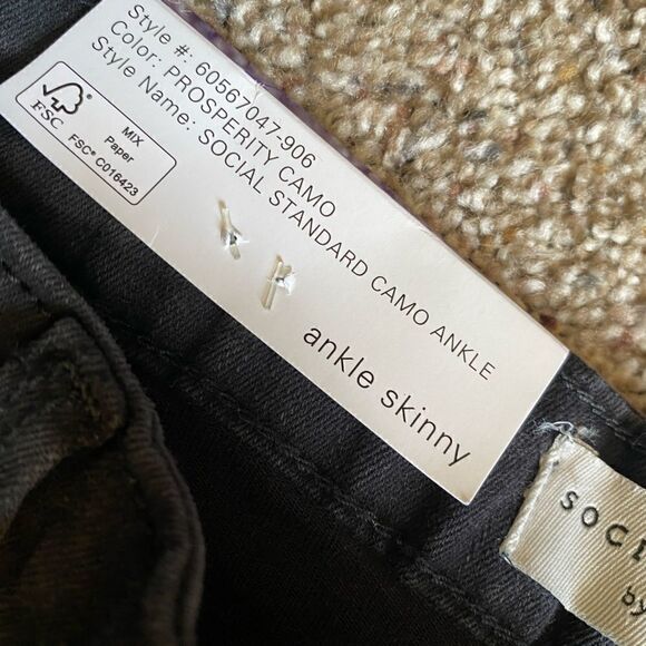 Social Standard by Sanctuary Jeans New Camo Mis Rise Ankle Skinny Womens Size 16 - Picture 9 of 11